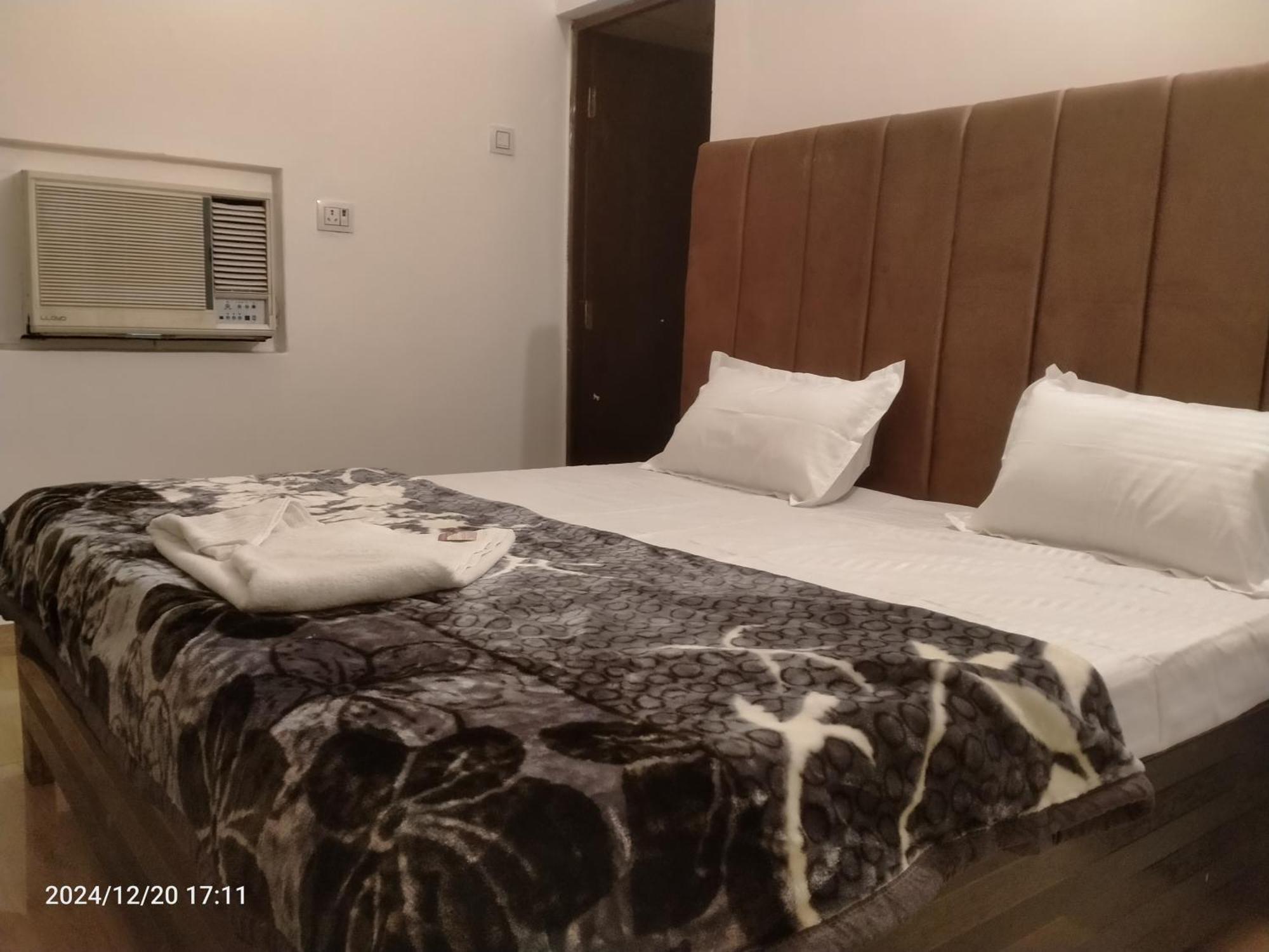 Hotel Parv - Varanasi, Varanasi